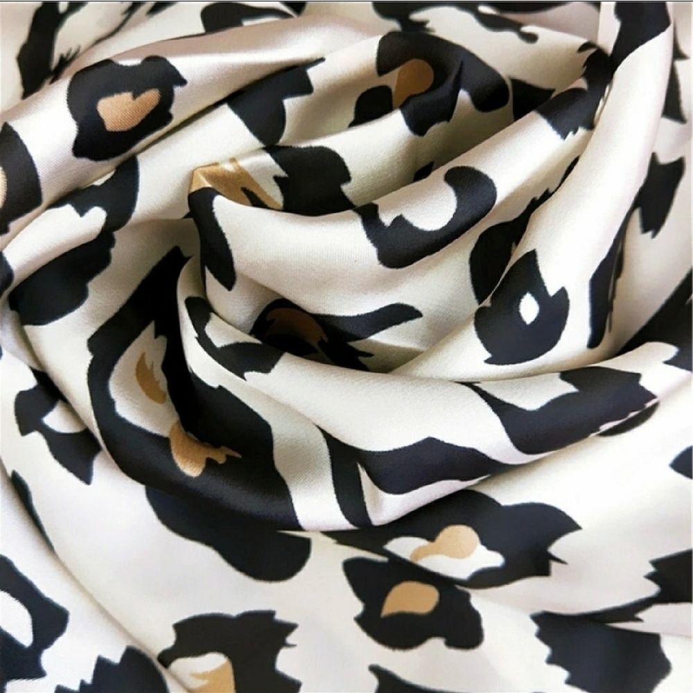 Unique silk scarf - Picture 5 of 5